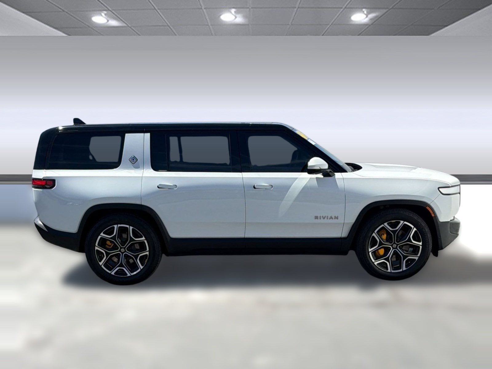 2023 Rivian R1S Adventure