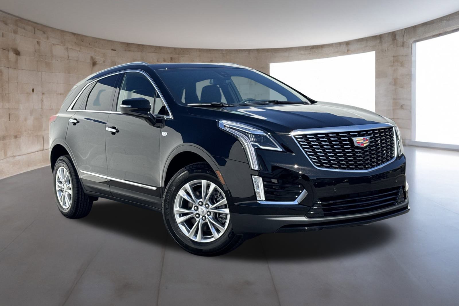 2025 Cadillac XT5 Luxury photo 3