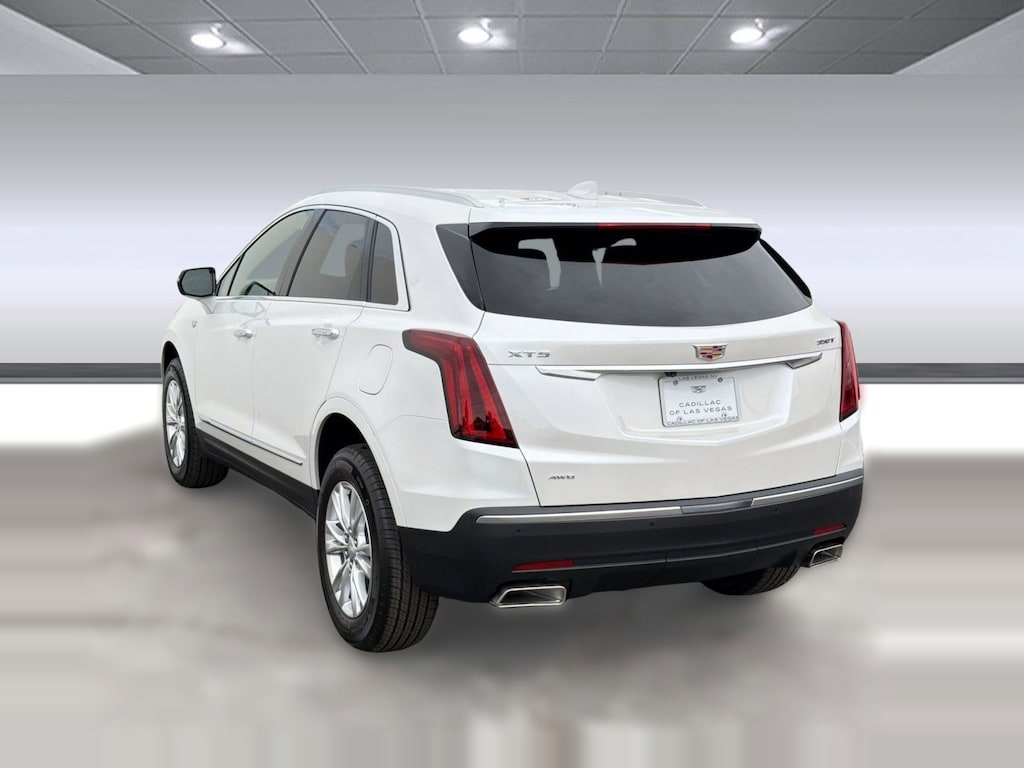 New 2026 CADILLAC XT5 Luxury SUV