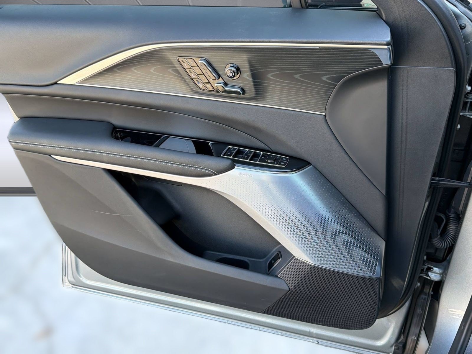 2026 Cadillac LYRIQ V - Photo 13
