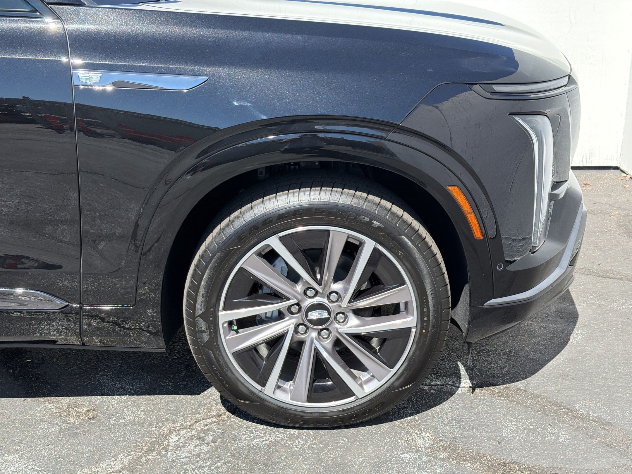 2027 Cadillac VISTIQ Sport - Photo 12