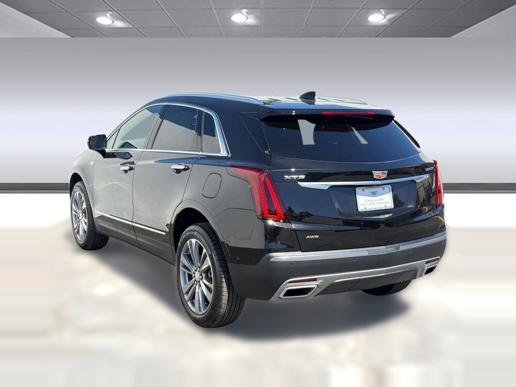 New 2026 CADILLAC XT5 Premium Luxury SUV
