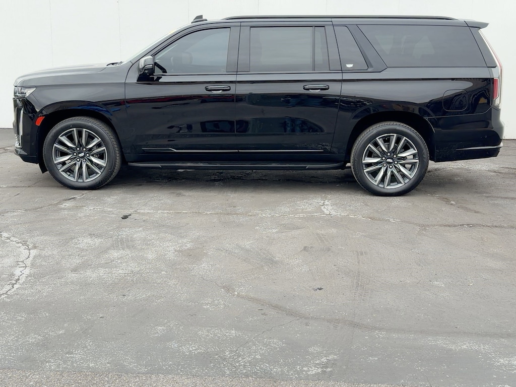 Used 2022 CADILLAC Escalade ESV Sport SUV