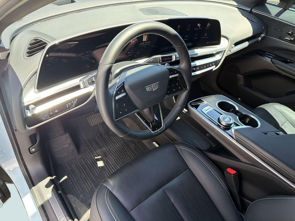 Certified 2024 CADILLAC LYRIQ Luxury 1 SUV