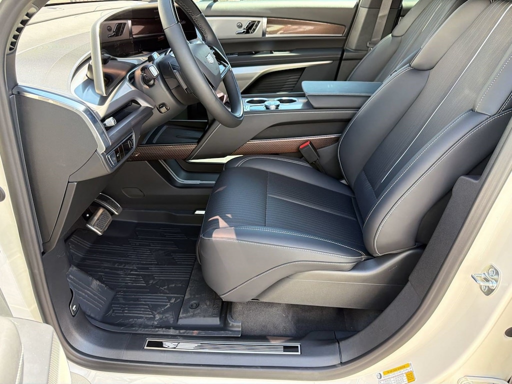New 2027 CADILLAC VISTIQ Sport SUV