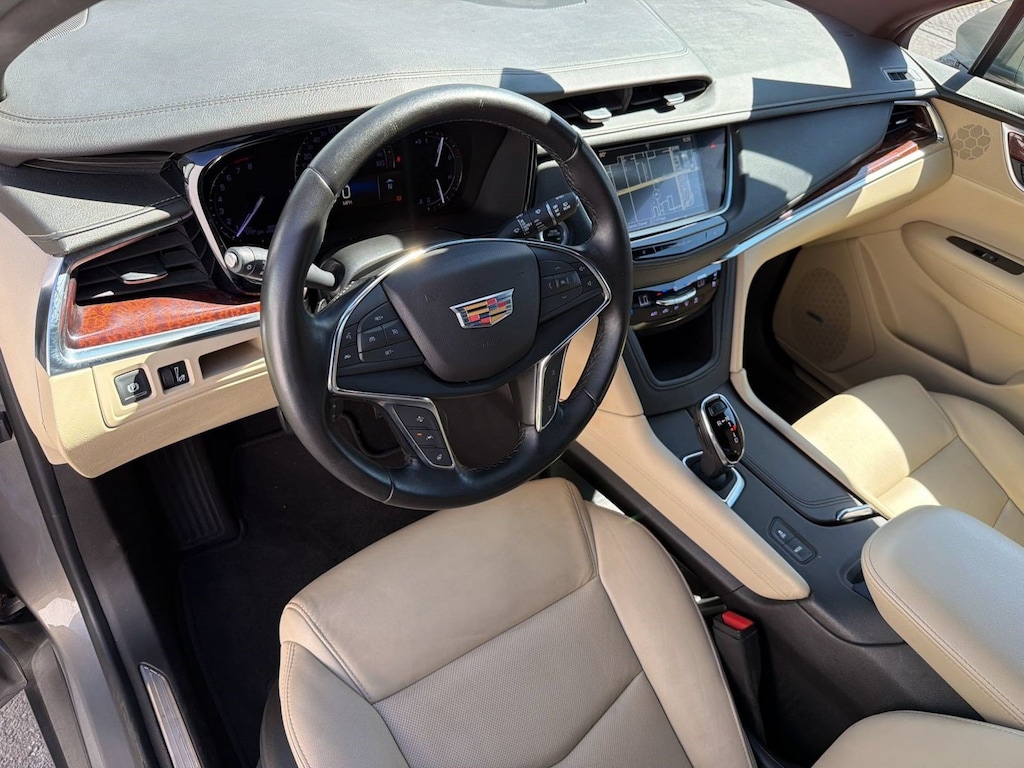 Used 2019 CADILLAC XT5 Premium Luxury FWD SUV