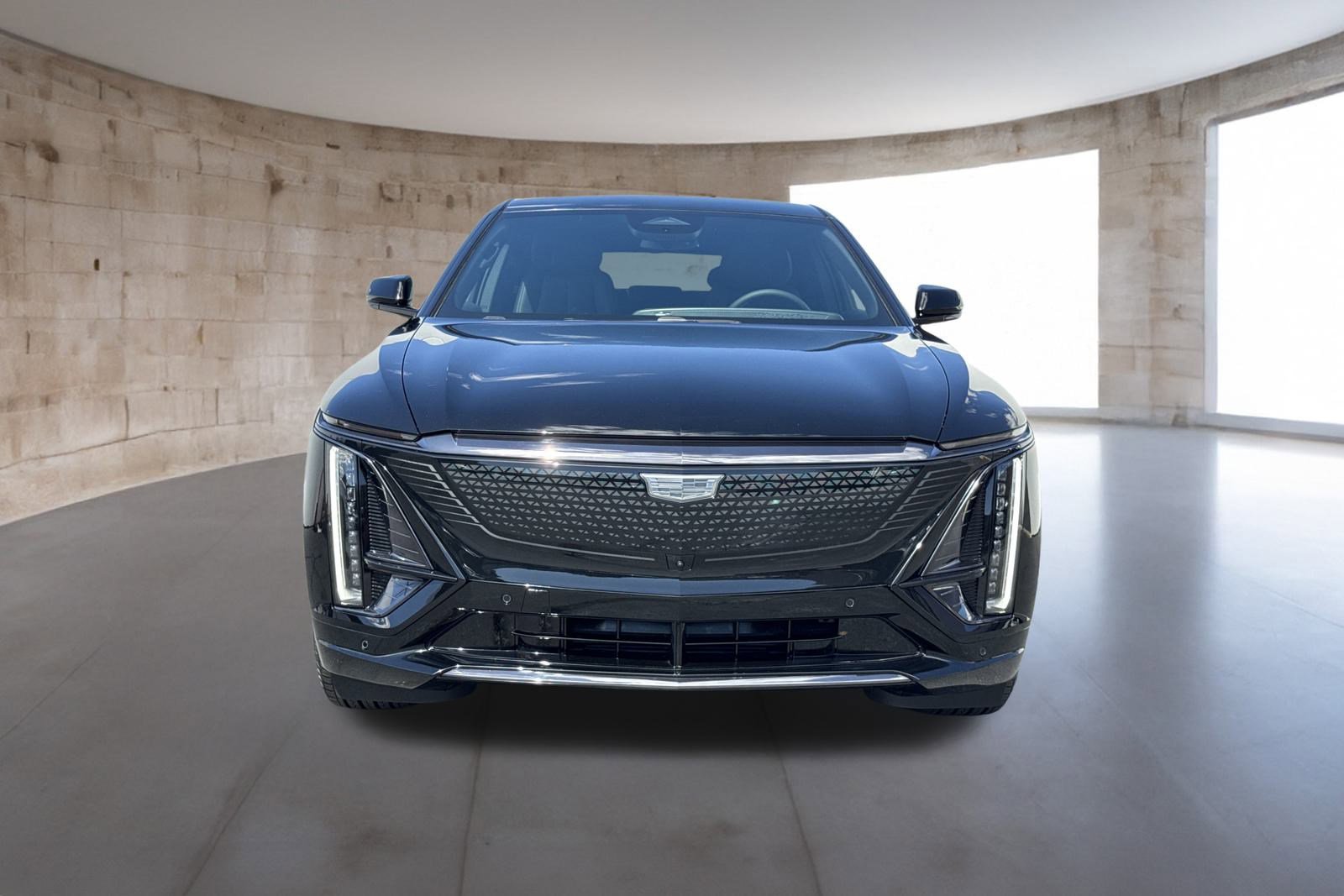 2025 Cadillac Lyriq Sport photo 2