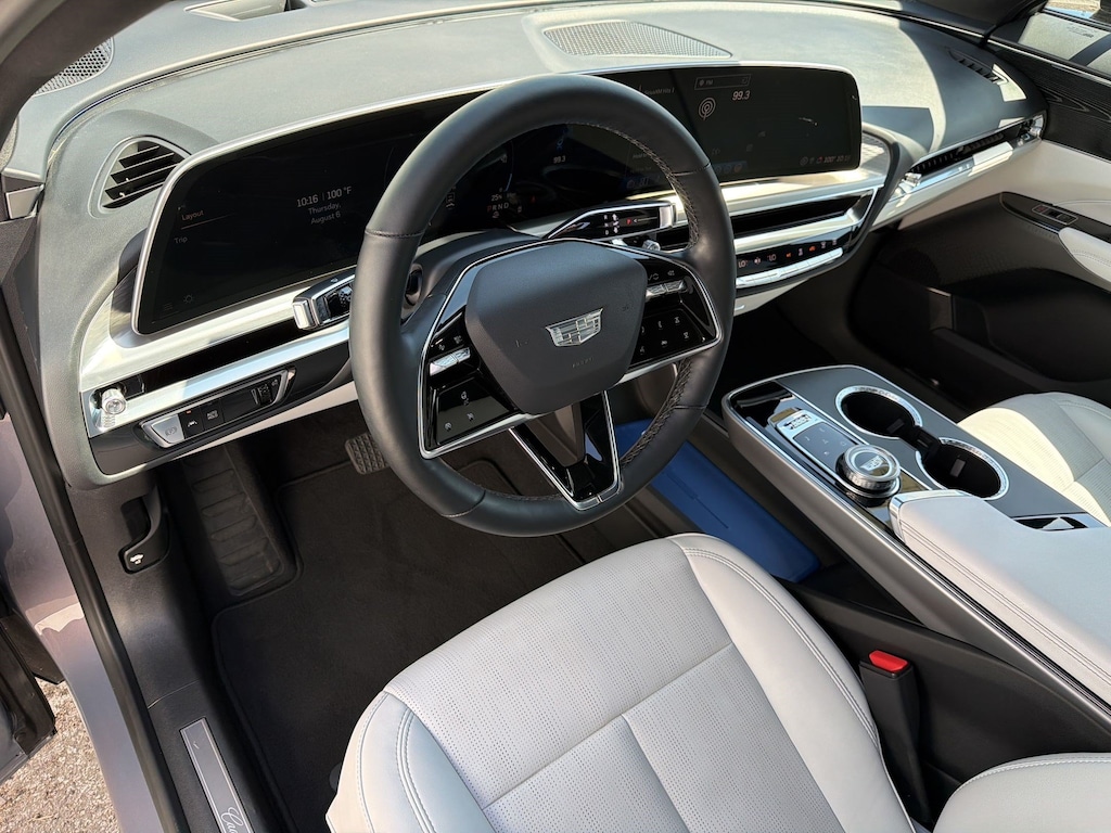 Certified 2024 CADILLAC LYRIQ Luxury 1 SUV