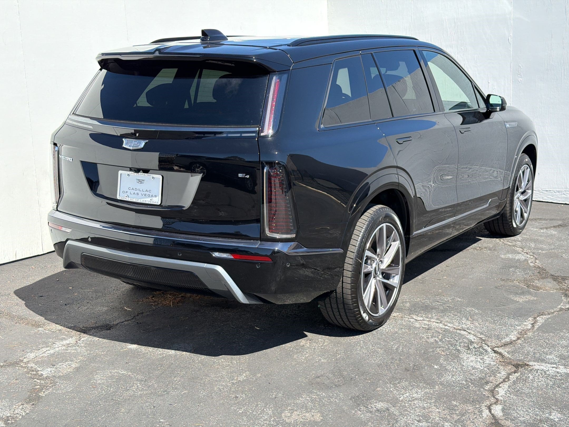 2027 Cadillac VISTIQ Sport - Photo 8