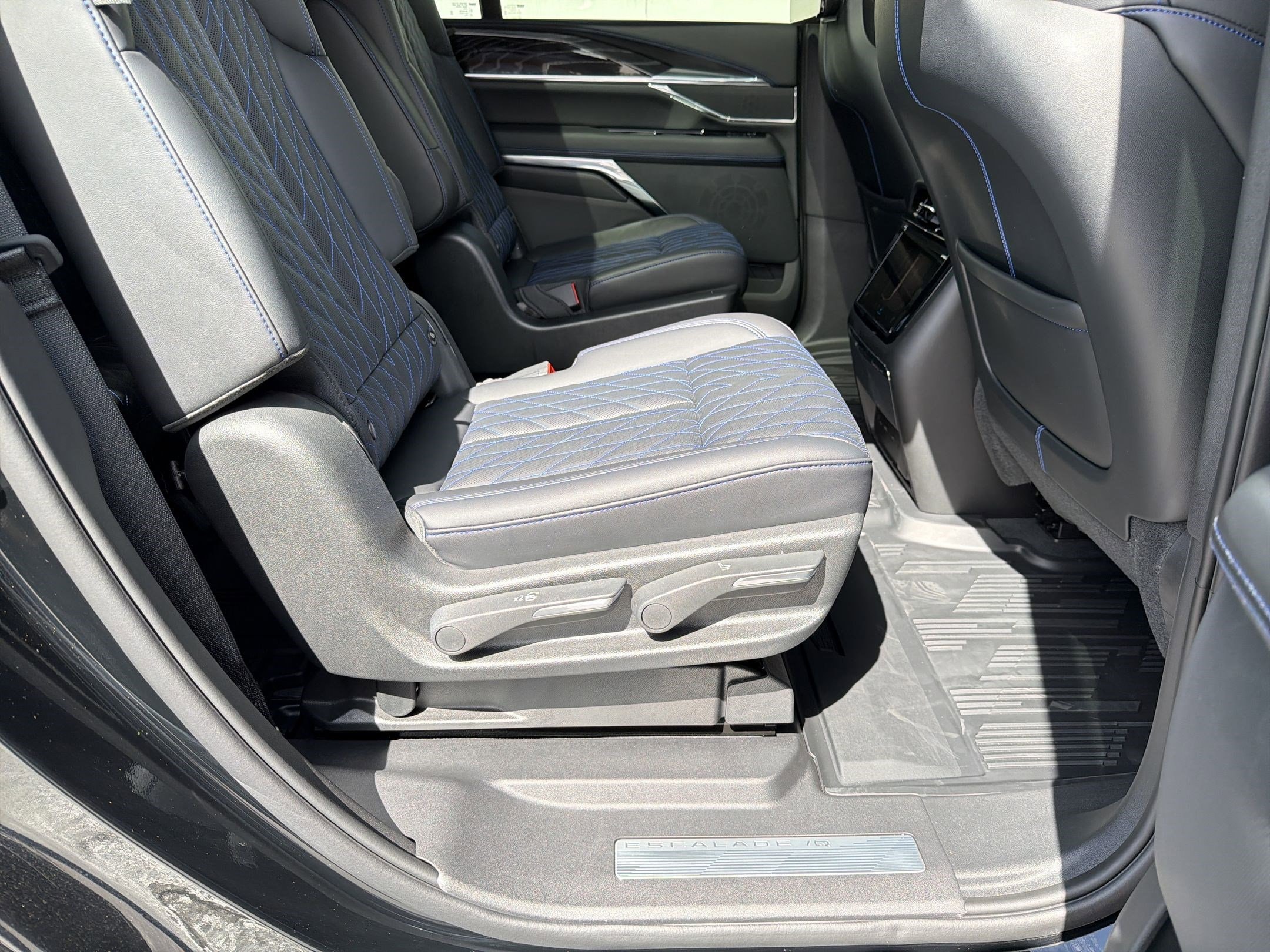 2026 Cadillac Escalade IQ Sport - Photo 29