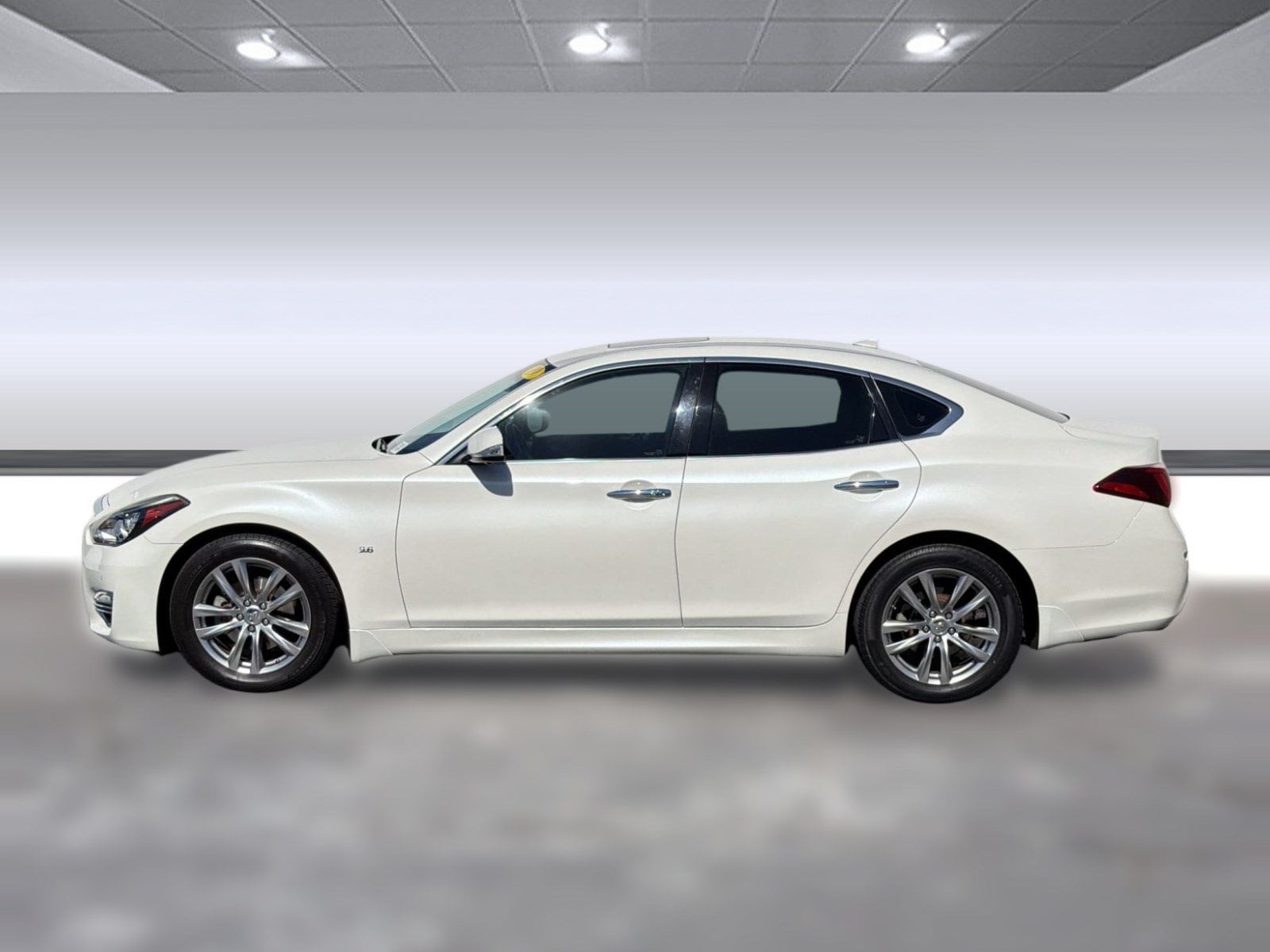 Q70 5.6 Luxe