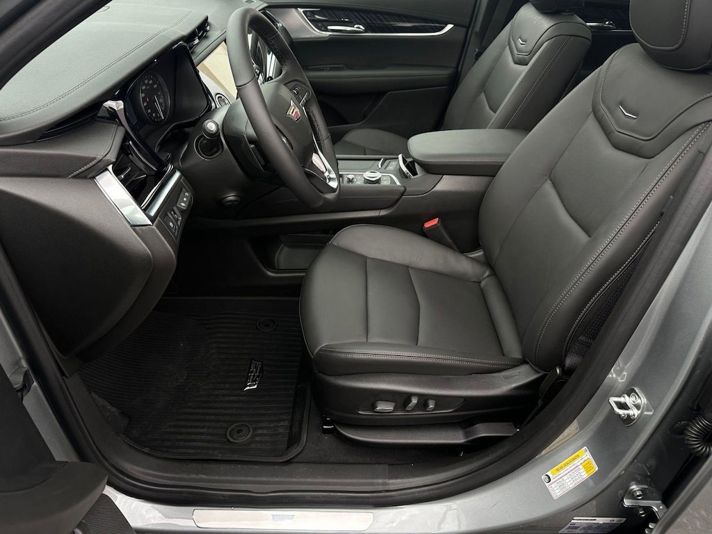 New 2025 CADILLAC XT6 Premium Luxury SUV