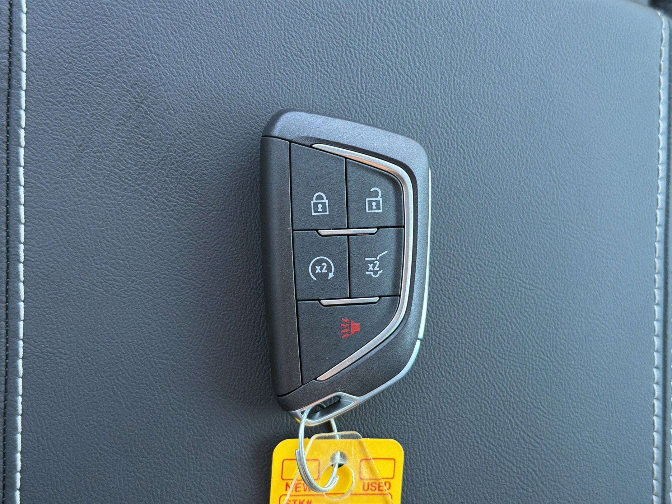 2027 Cadillac VISTIQ Sport - Photo 25
