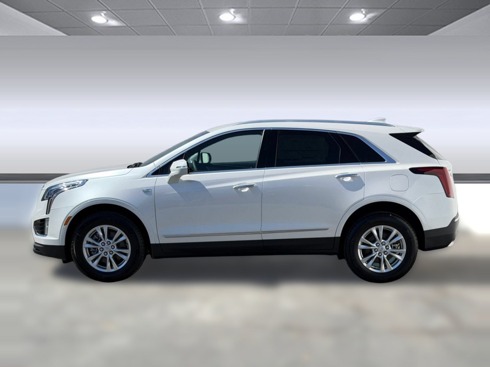 New 2026 CADILLAC XT5 Luxury SUV