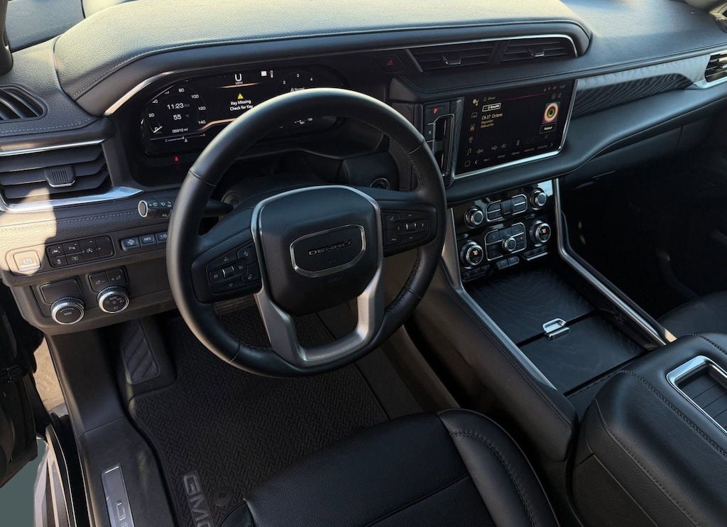 Used 2023 GMC Yukon XL Denali SUV