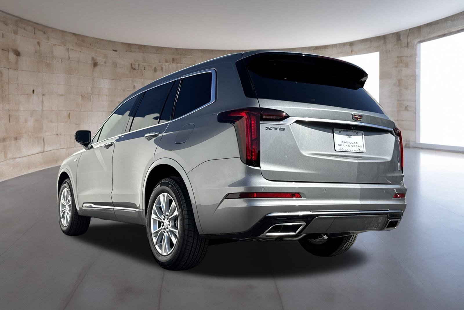 2025 Cadillac XT6 Luxury photo 4