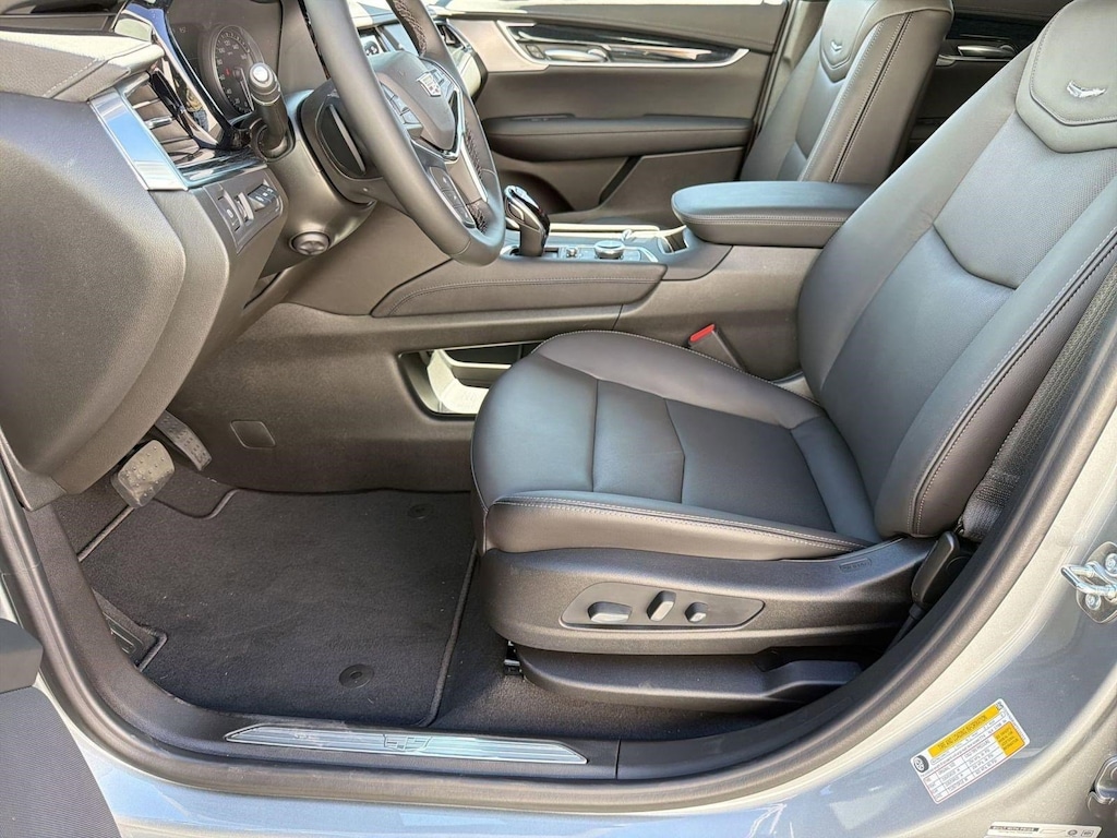 New 2026 CADILLAC XT5 Premium Luxury SUV