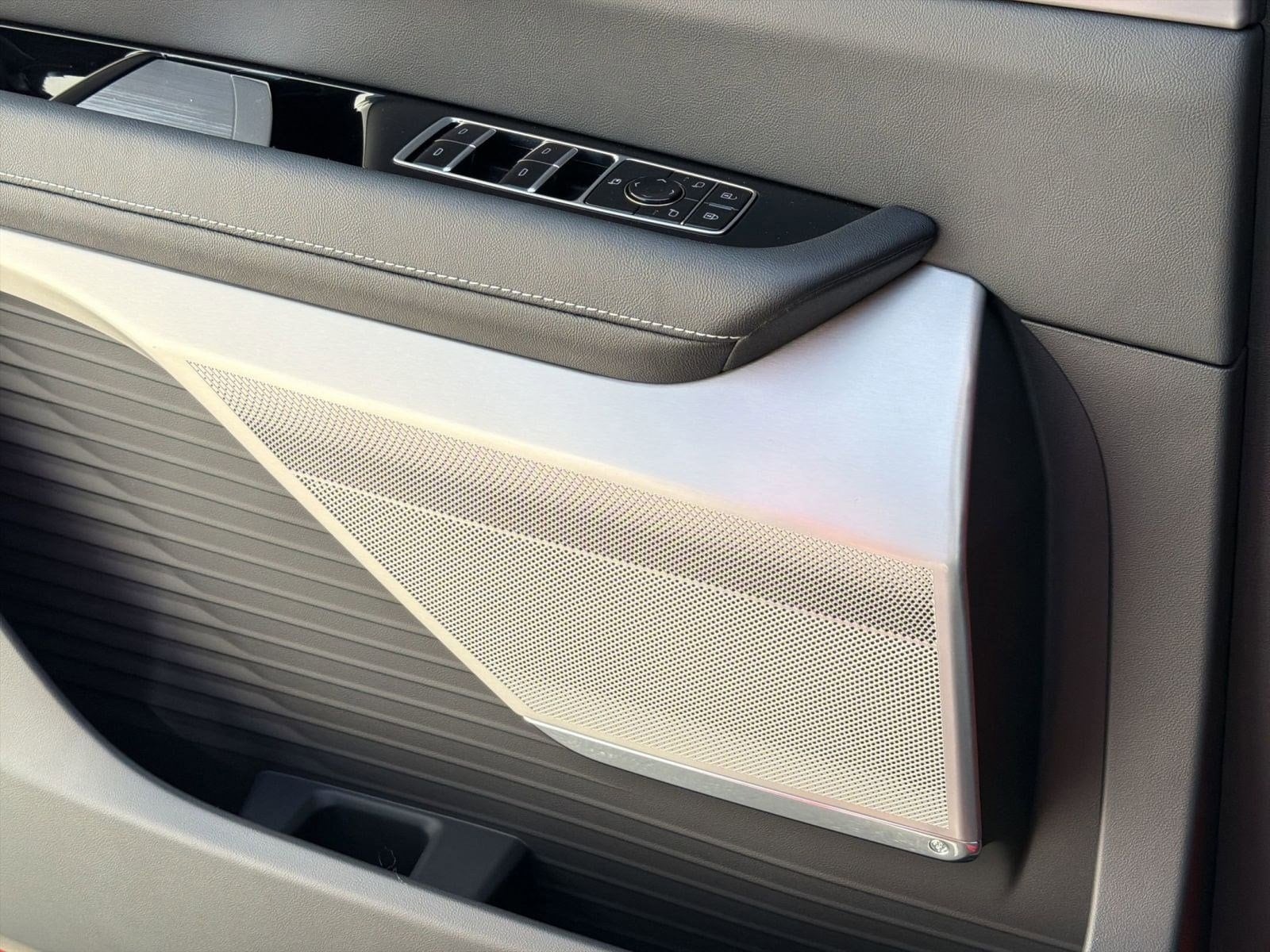 2026 Cadillac VISTIQ Luxury - Photo 19