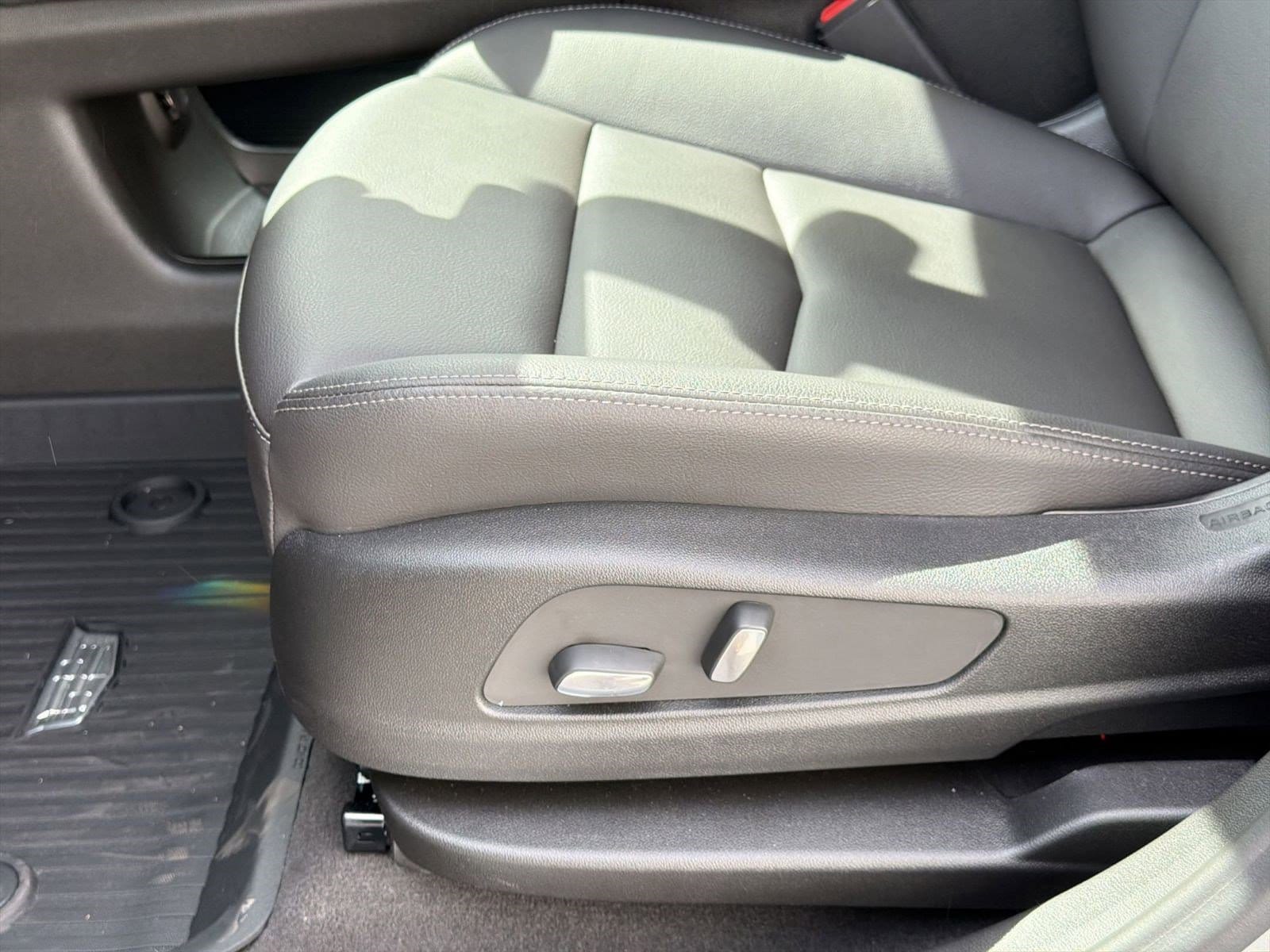 2026 Cadillac XT5 Luxury - Photo 14
