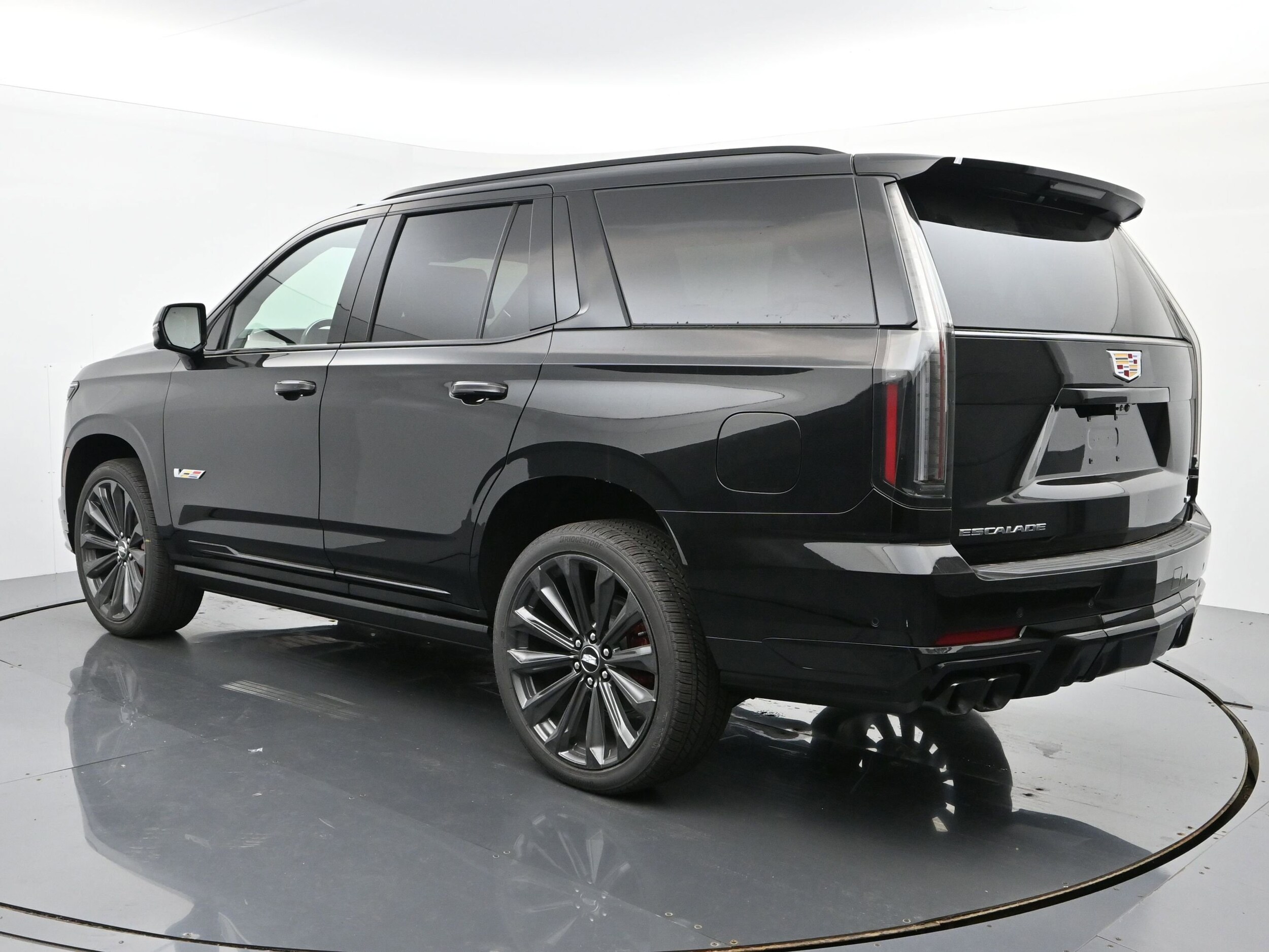 2025 Cadillac Escalade V-Series photo 2