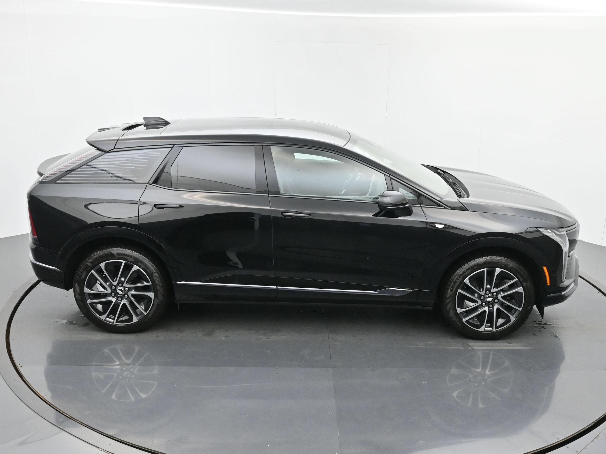 2026 Cadillac OPTIQ Sport - Photo 28