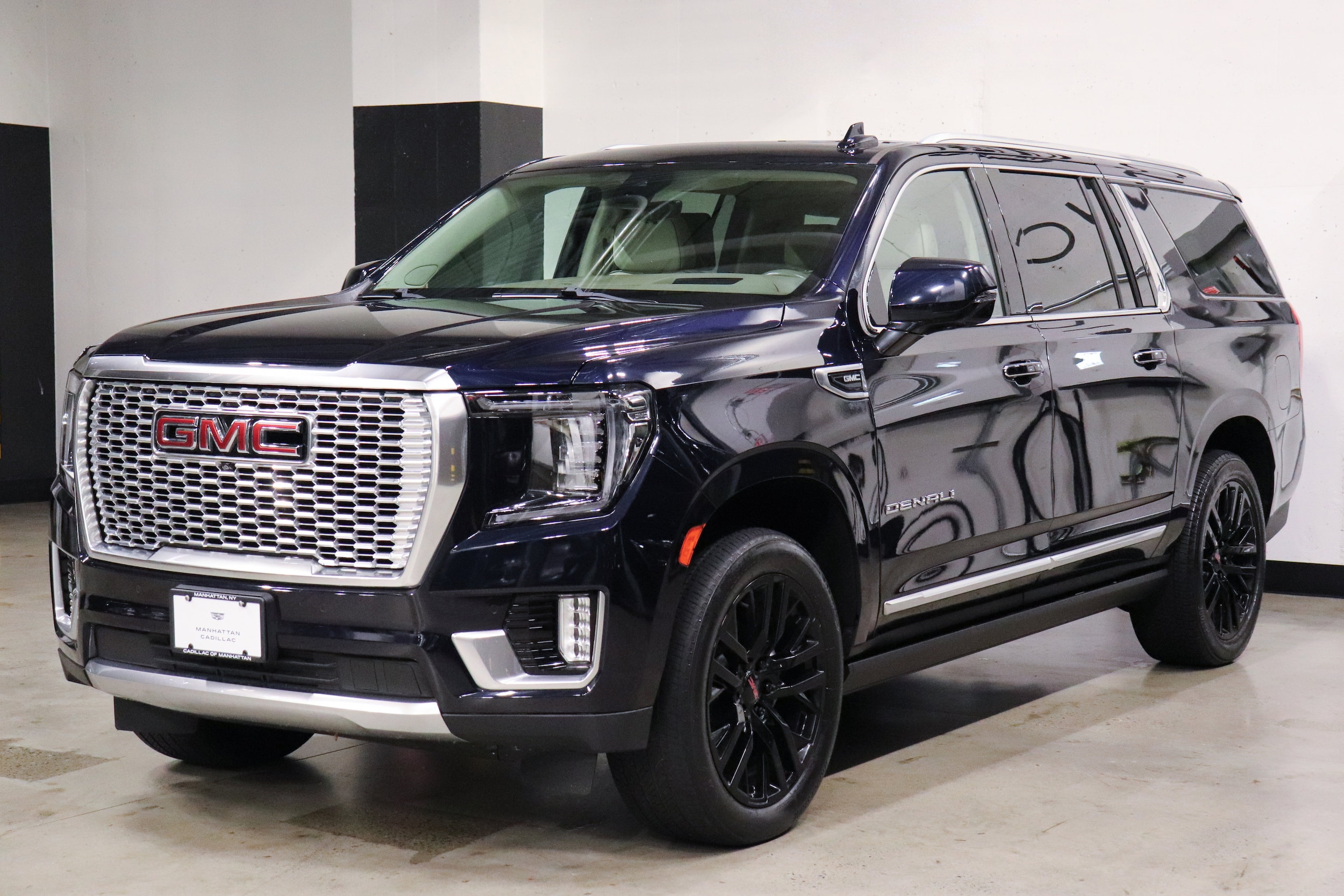 2021 GMC Yukon XL Denali's photo