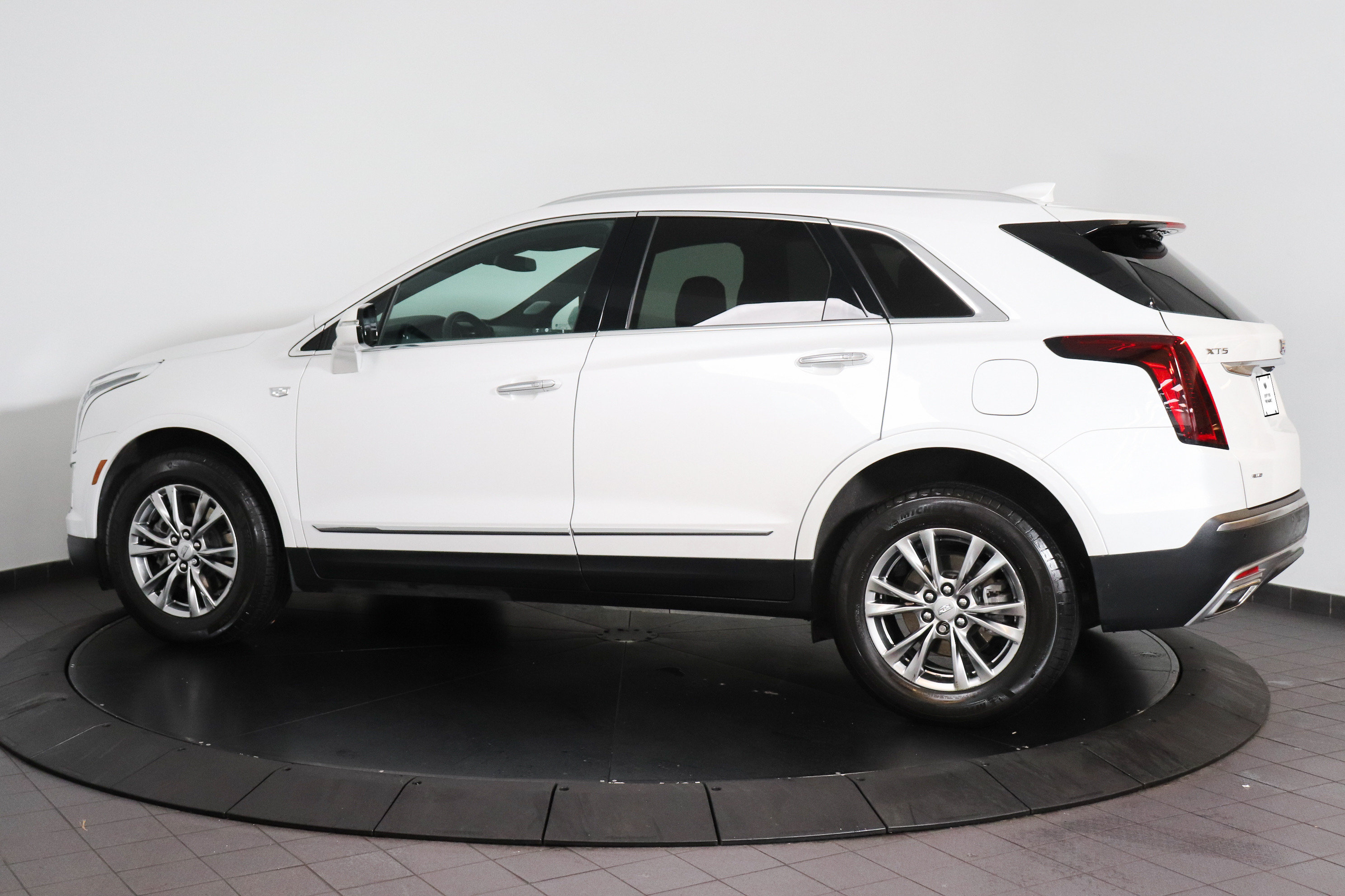 Used 2023 CADILLAC XT5 AWD Premium Luxury SUV