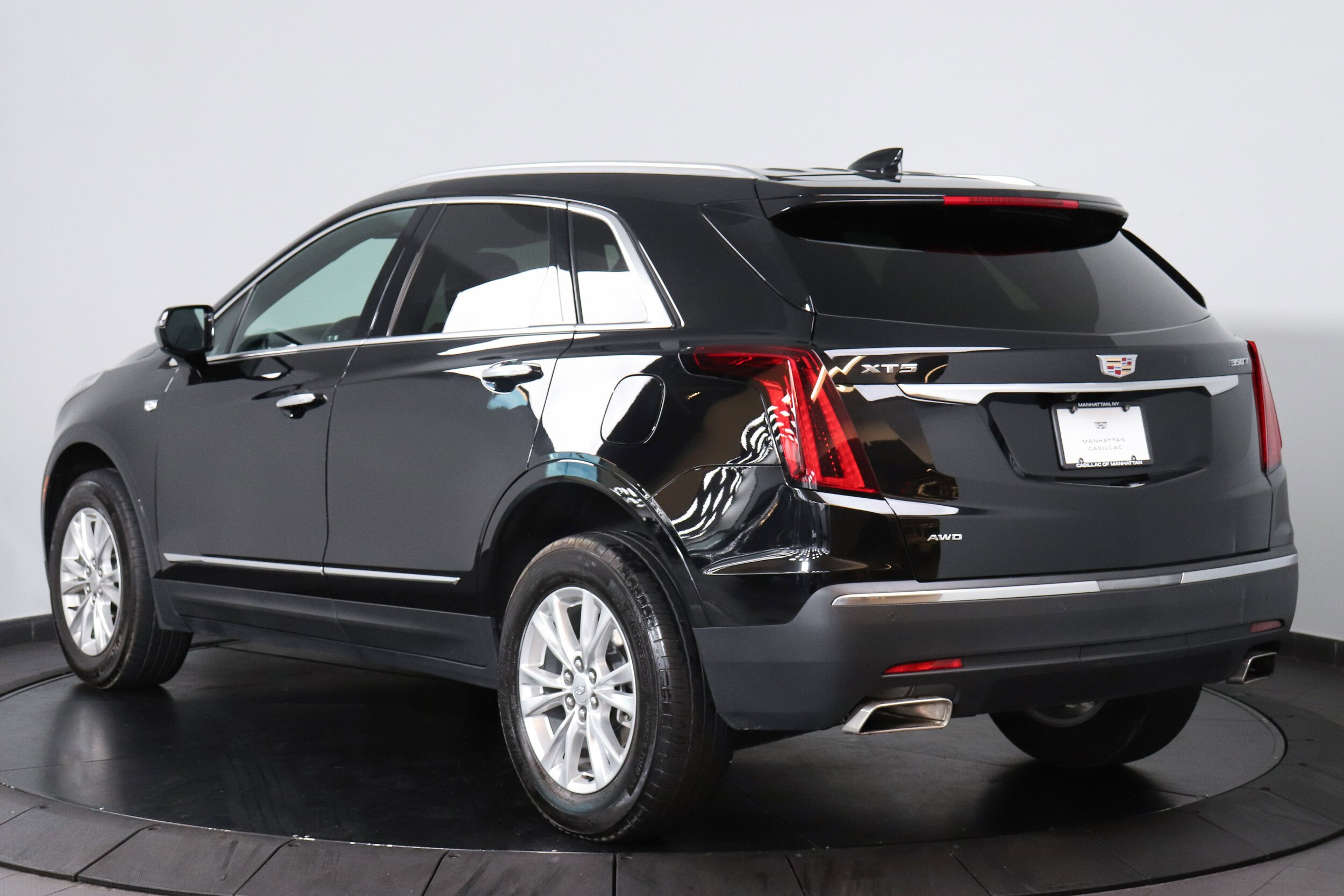 2022 Cadillac XT5 Luxury photo 3