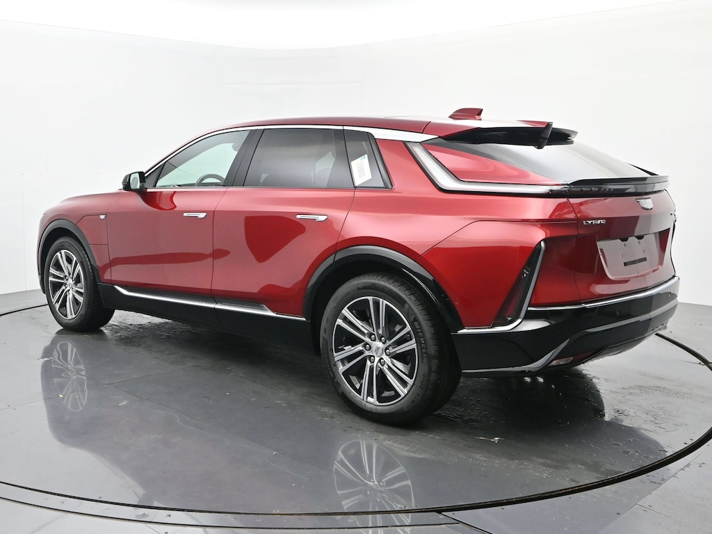 New 2026 CADILLAC LYRIQ Luxury SUV