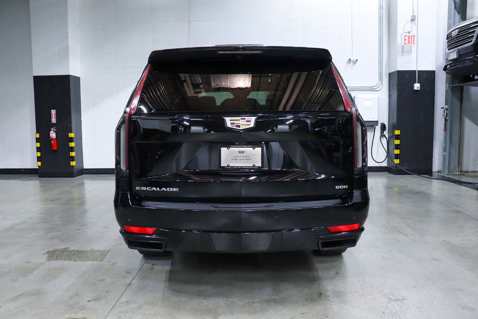 2022 Cadillac Escalade ESV Sport photo 4