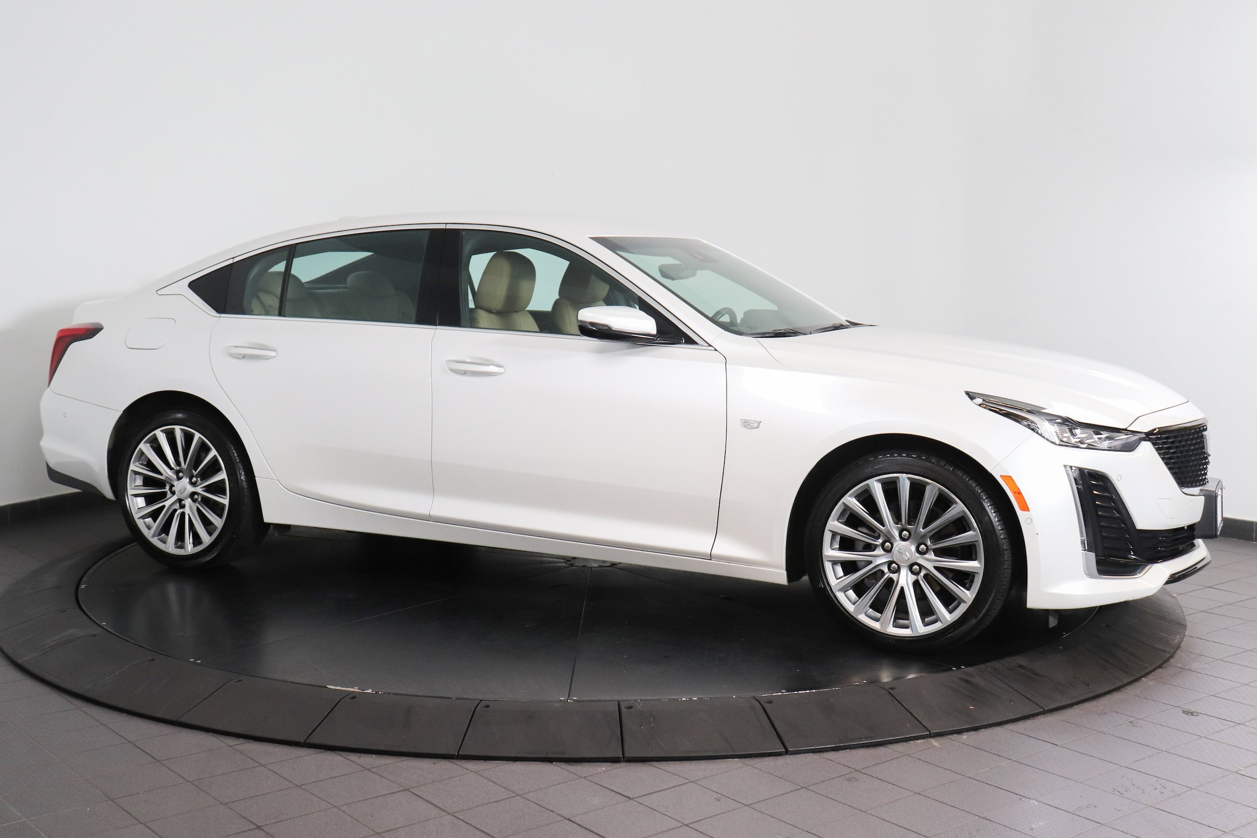 2023 Cadillac CT5 6