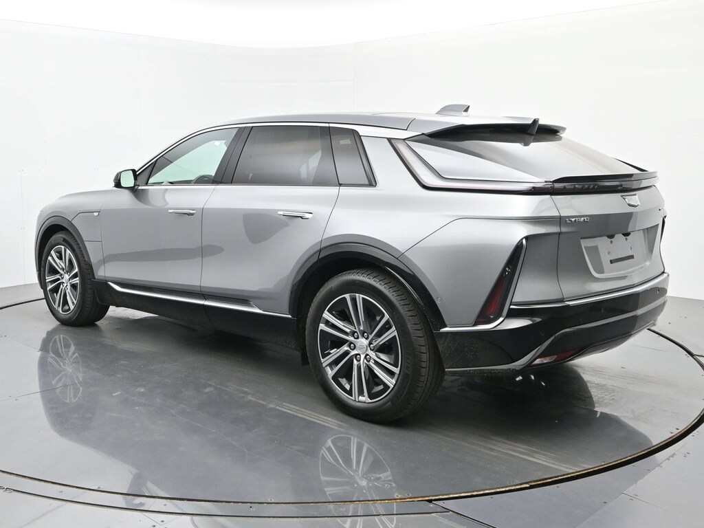 New 2026 CADILLAC LYRIQ Luxury SUV