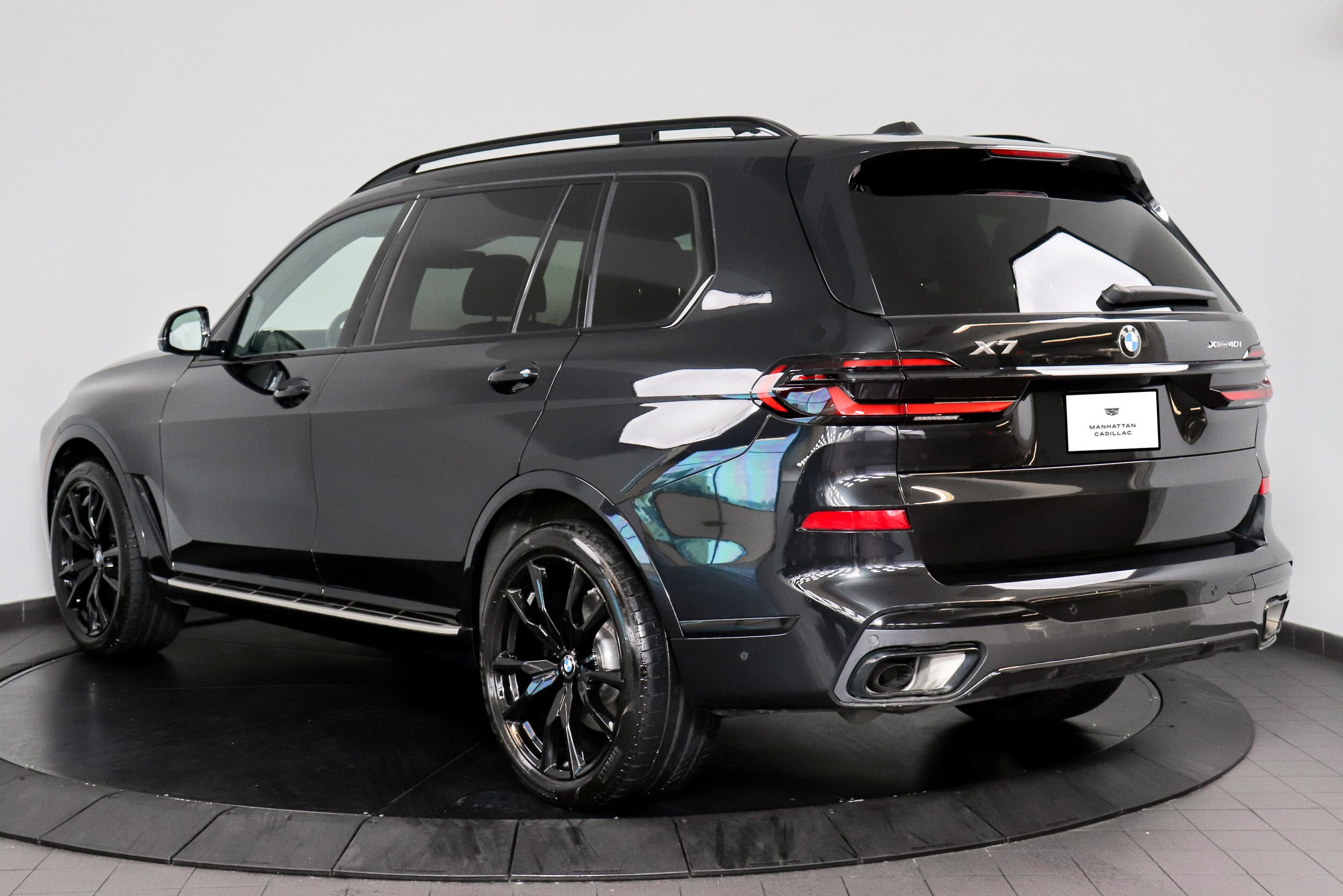 2024 BMW X7 4
