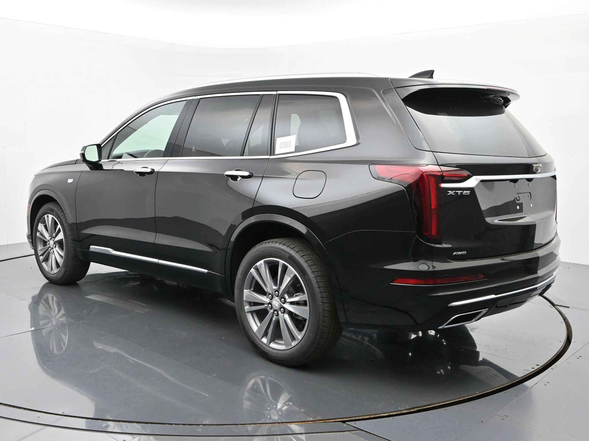 2025 Cadillac XT6 Premium Luxury photo 3