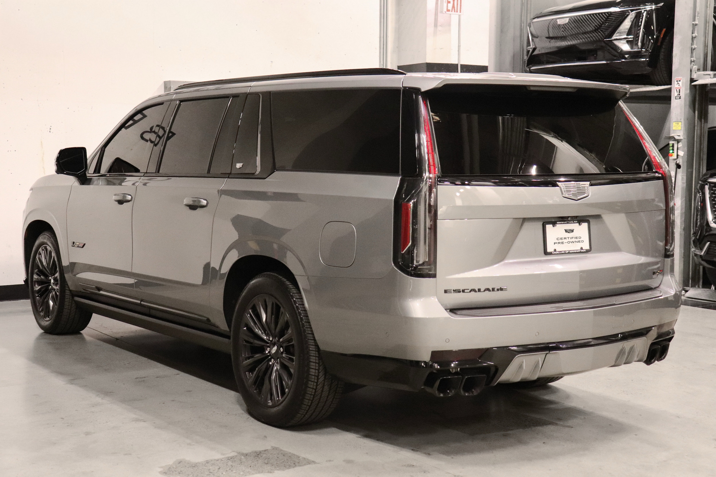 2024 Cadillac Escalade ESV 3