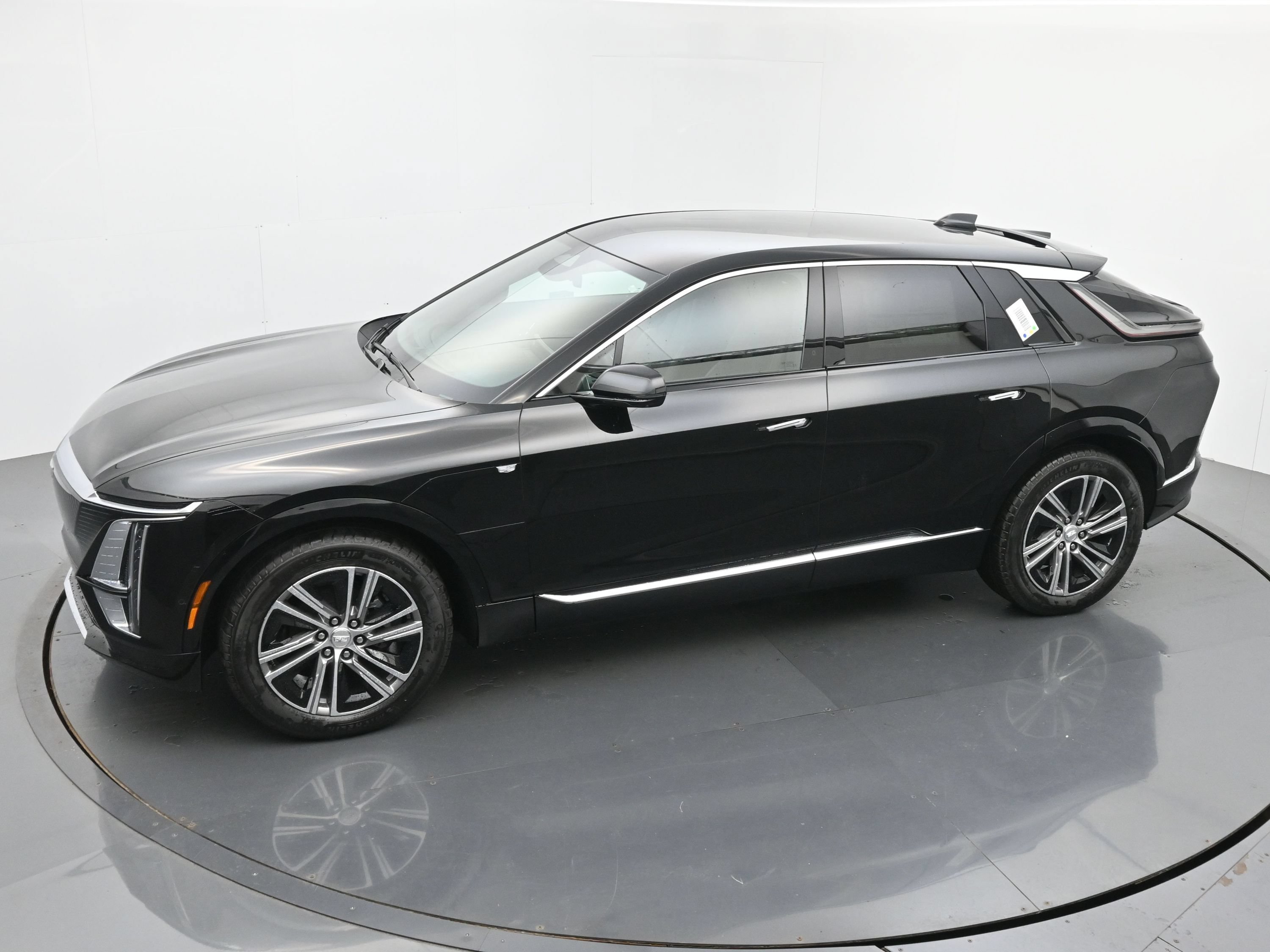 2027 Cadillac LYRIQ Luxury - Photo 24