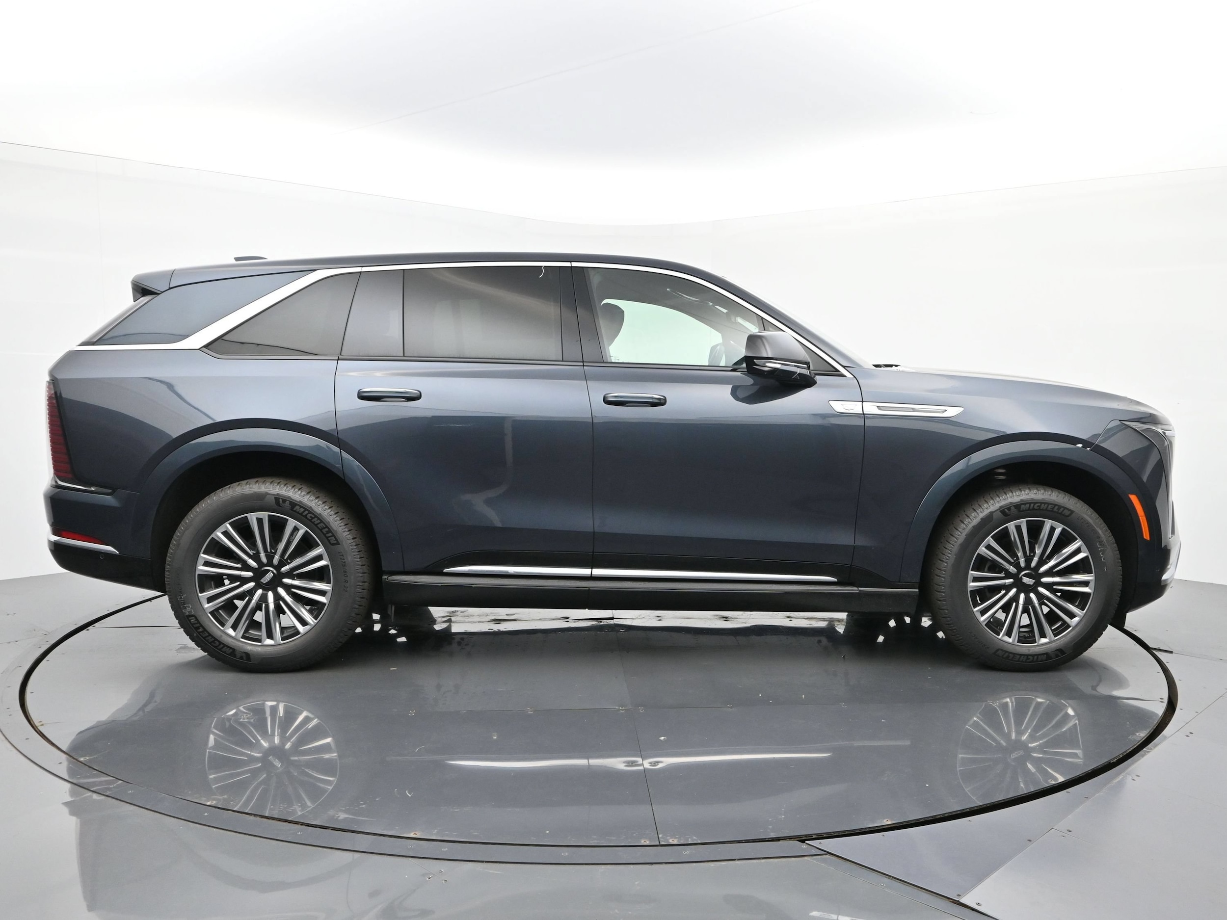 2026 Cadillac Escalade IQ Luxury - Photo 6