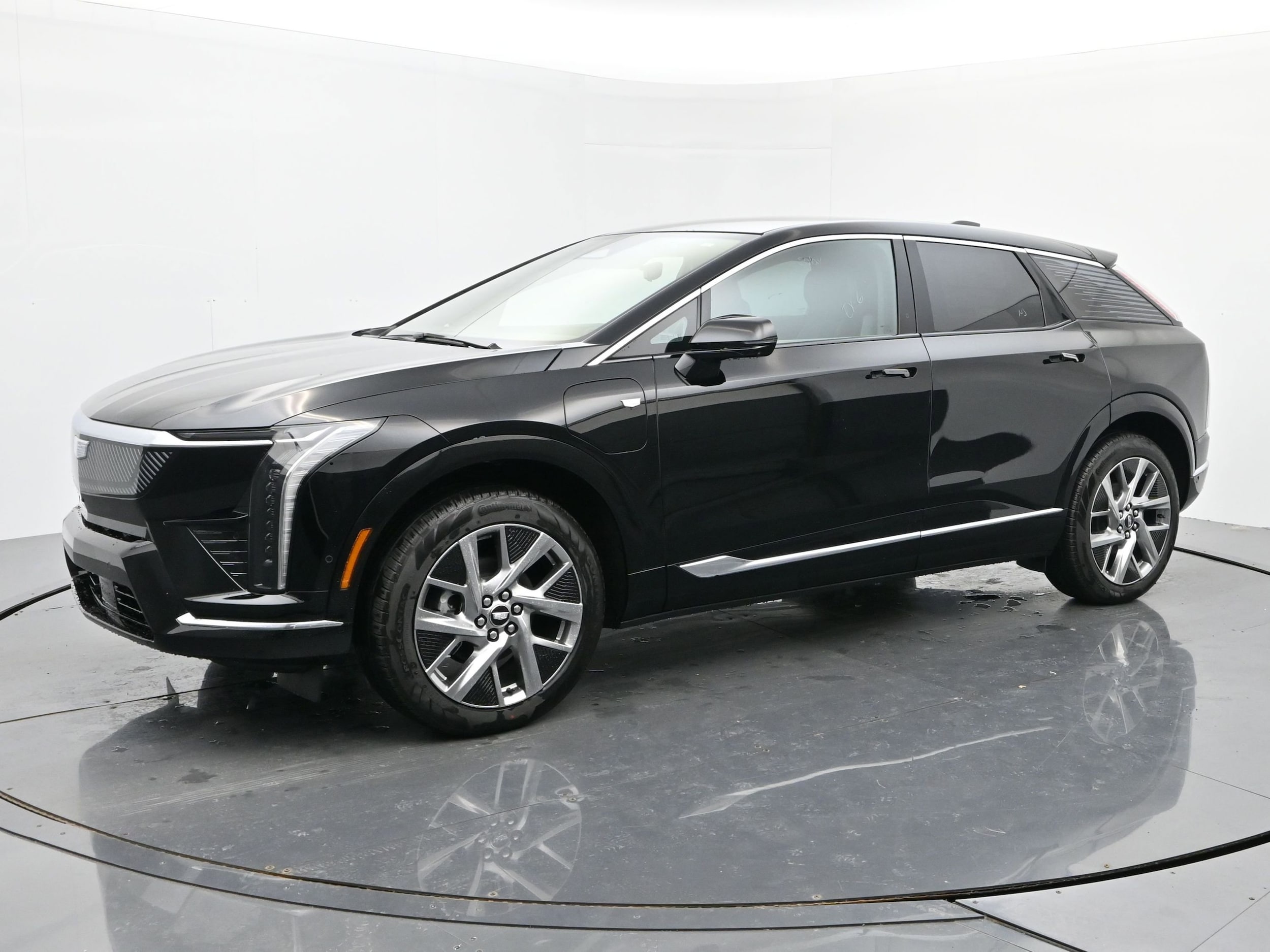 2026 Cadillac OPTIQ Luxury's photo