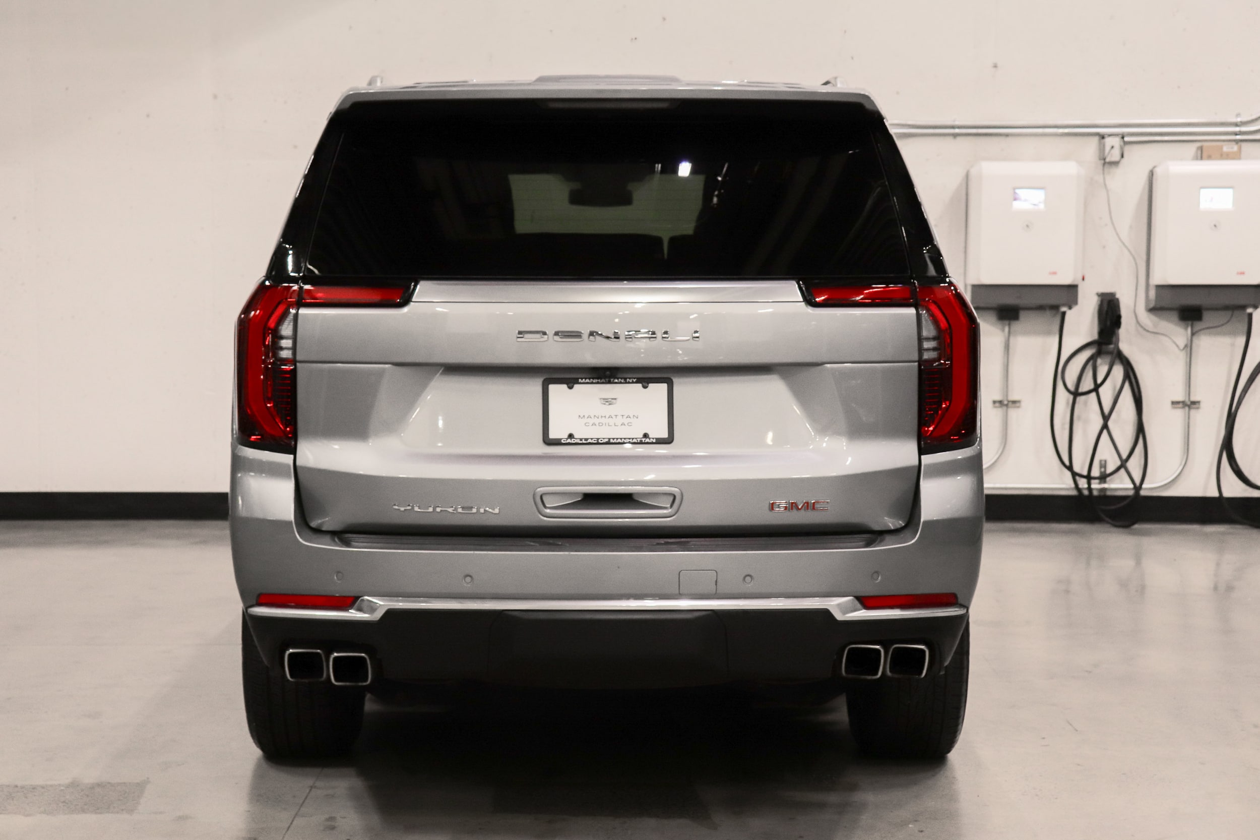 2025 GMC Yukon XL 4