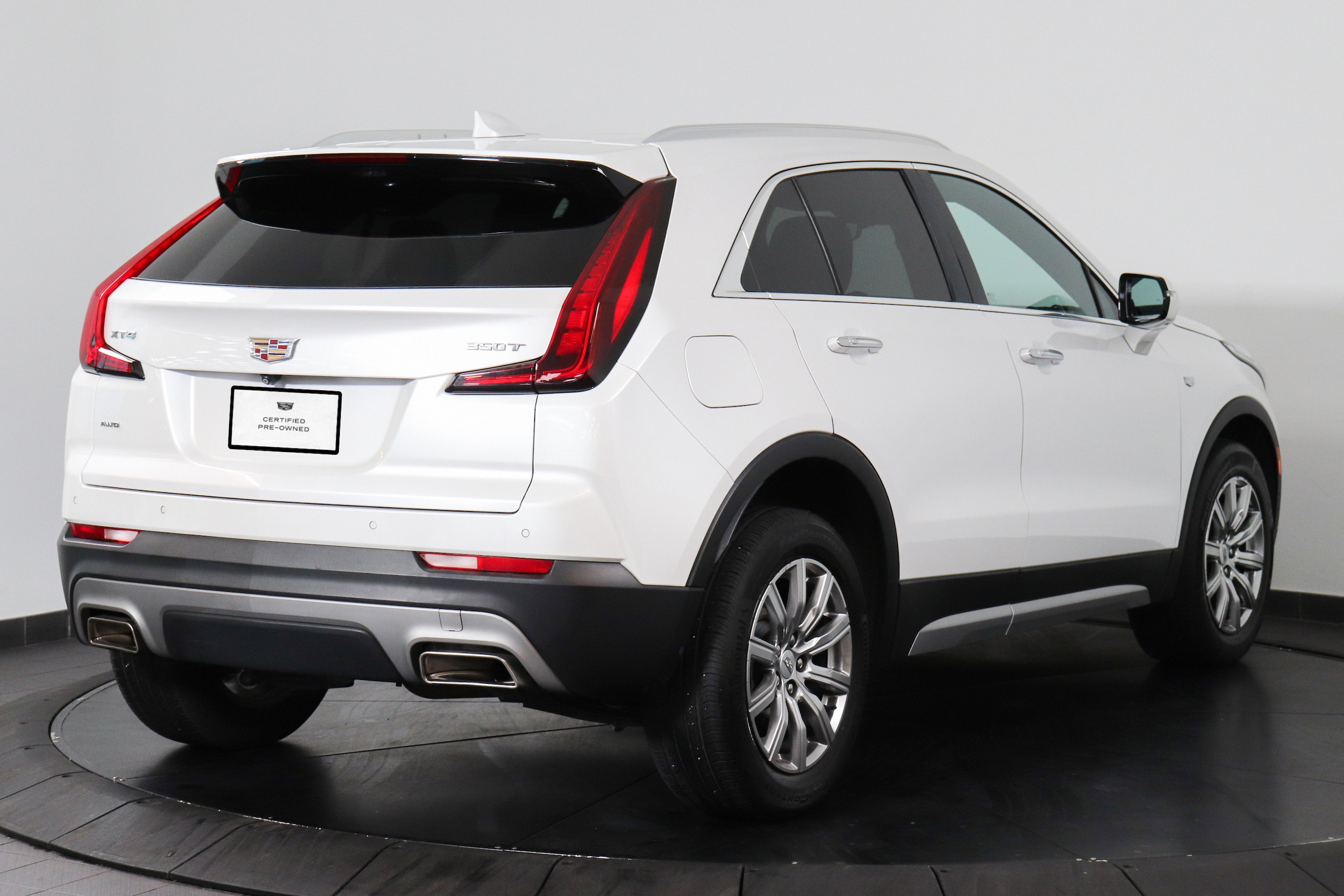 2022 Cadillac XT4 5