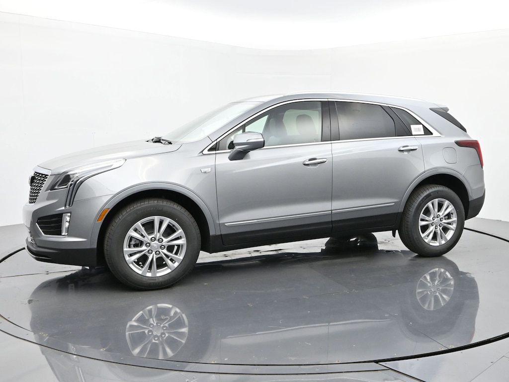 New 2025 CADILLAC XT5 Luxury SUV