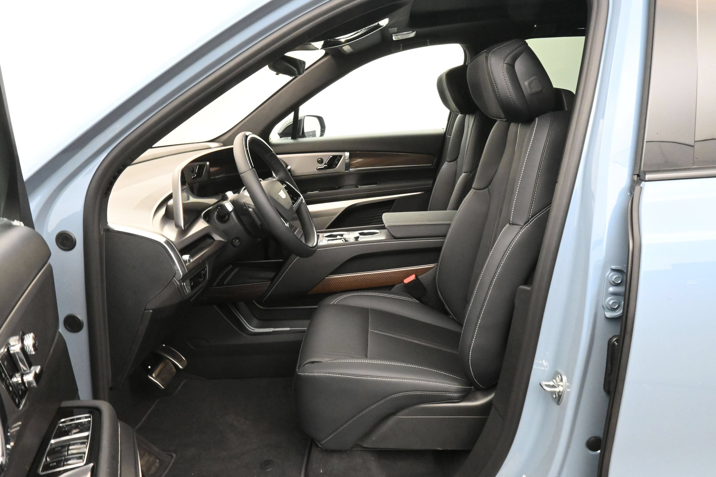 2027 Cadillac VISTIQ Luxury - Photo 11