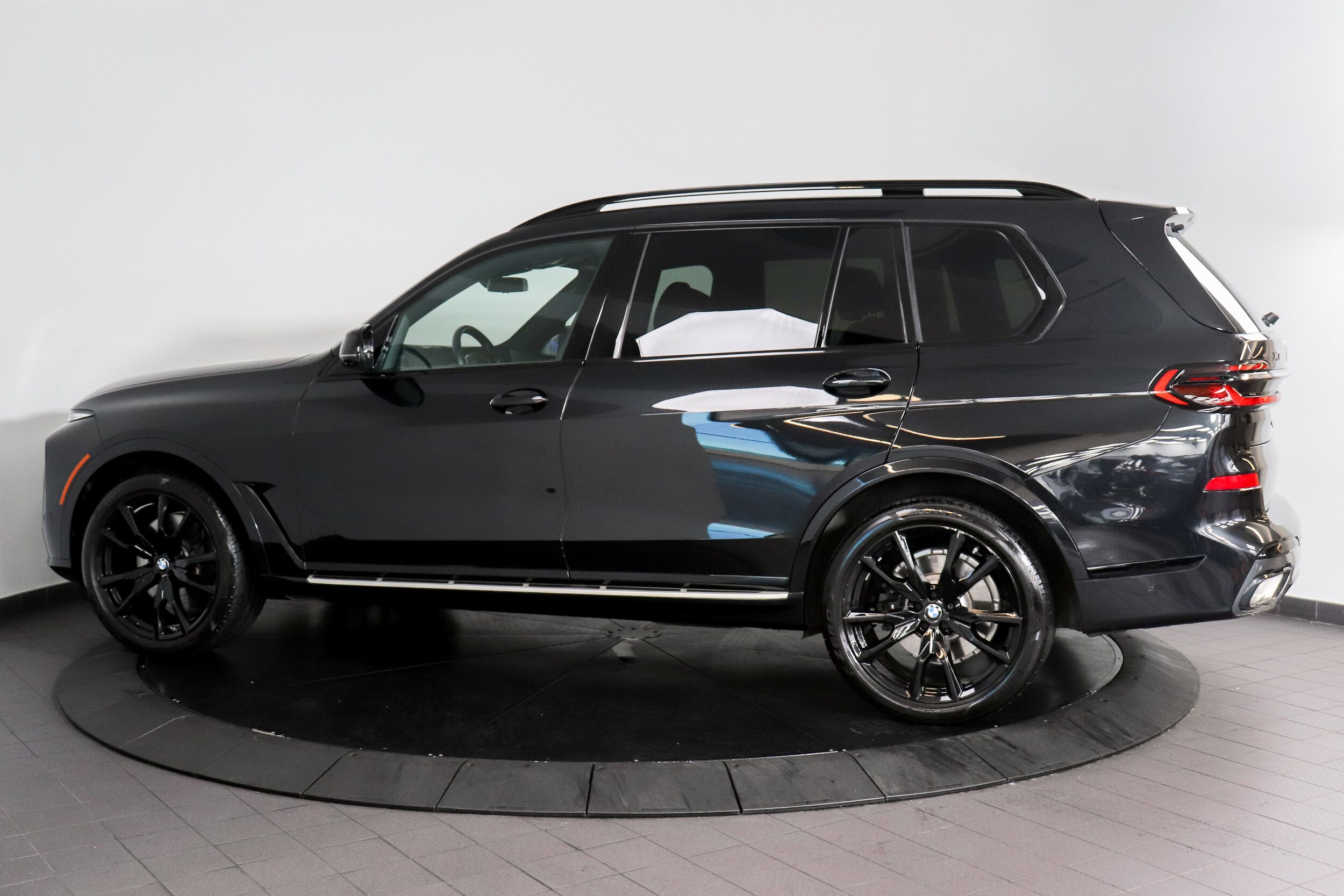 2024 BMW X7 3