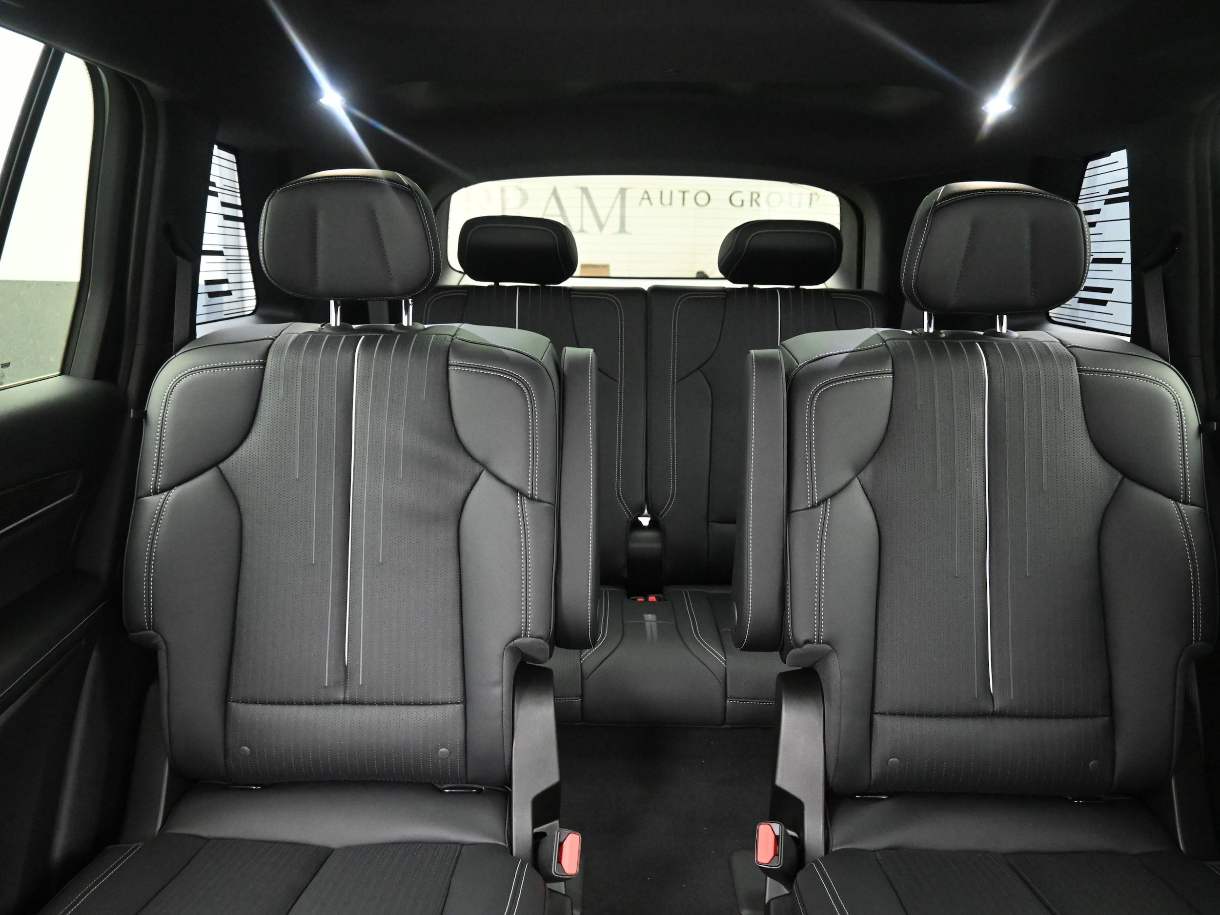 2026 Cadillac VISTIQ Sport - Photo 14
