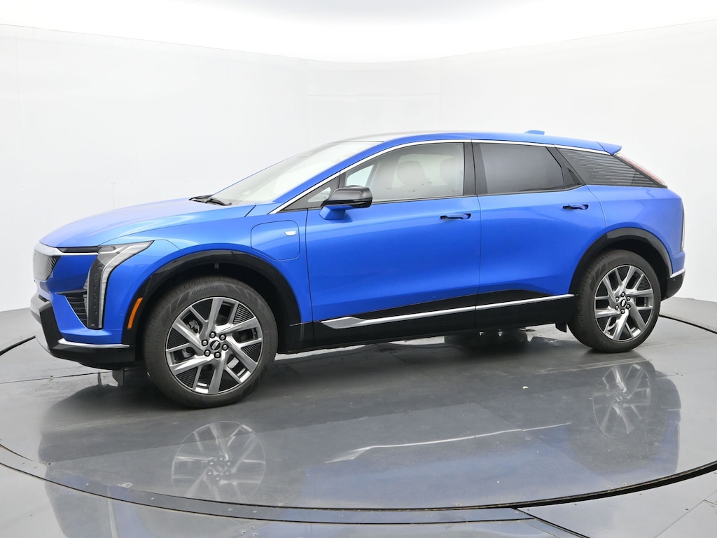 New 2026 CADILLAC OPTIQ Luxury SUV