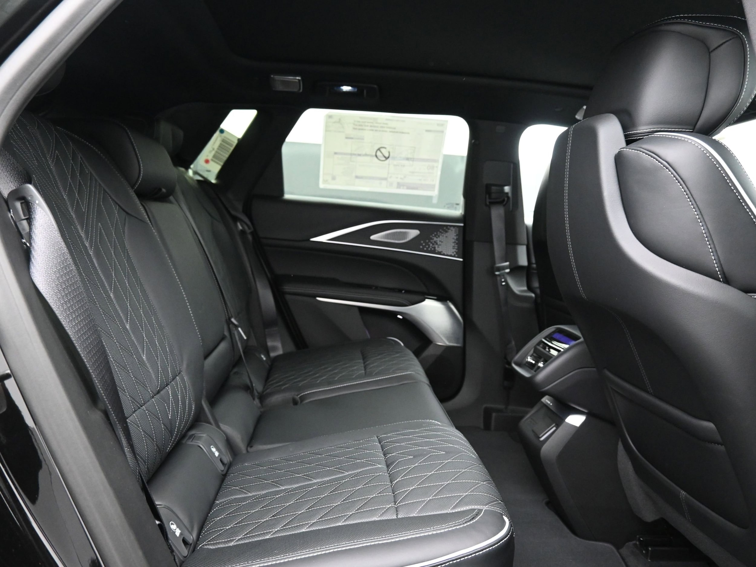 2026 Cadillac LYRIQ V Premium - Photo 12