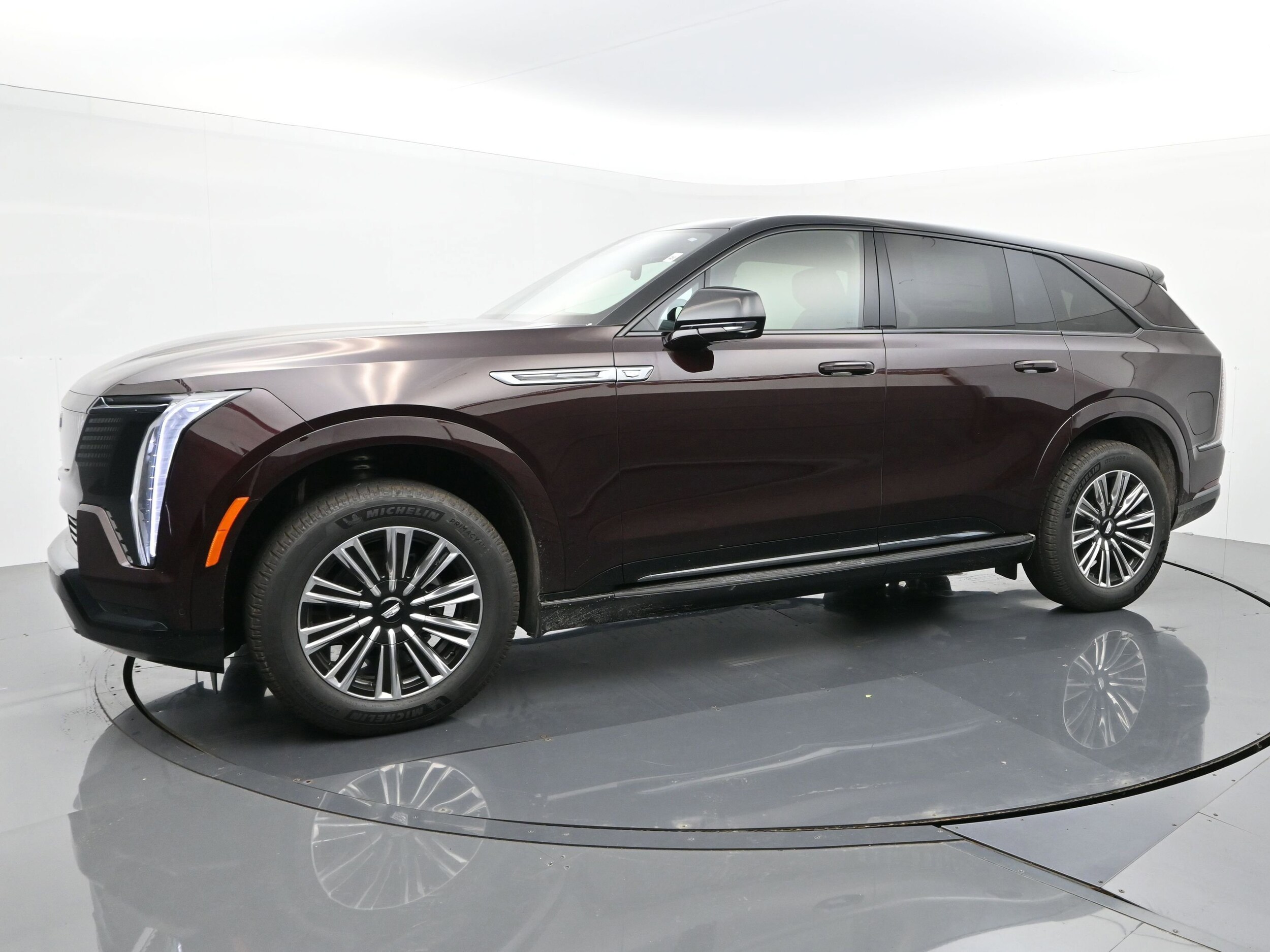 2026 Cadillac Escalade IQ Sport photo 2