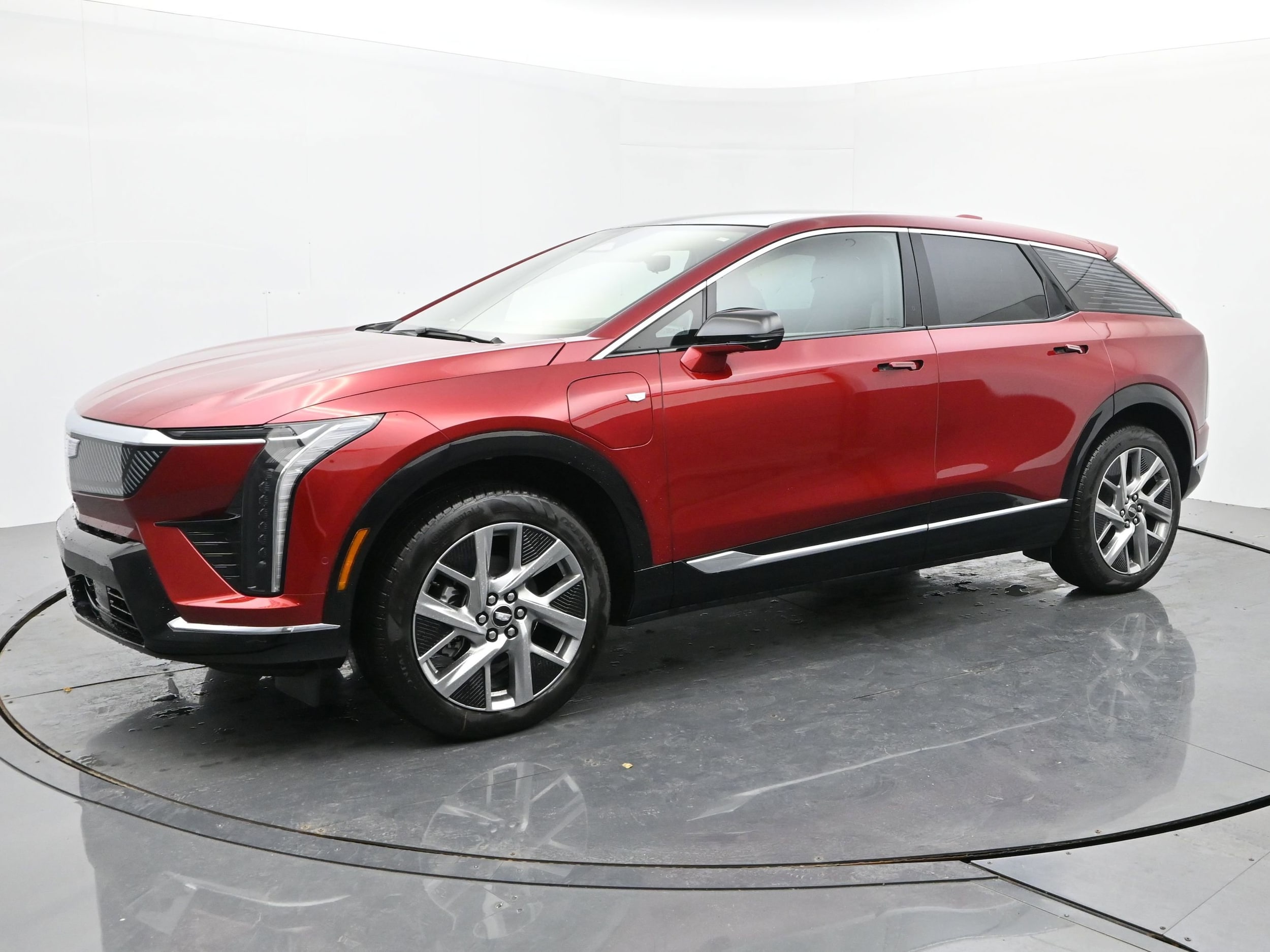 2026 Cadillac OPTIQ Luxury's photo