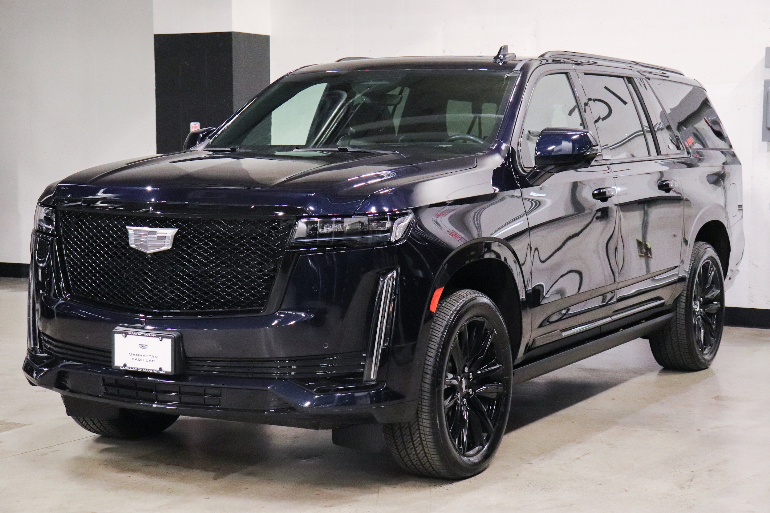 2023 Cadillac Escalade ESV Sport's photo