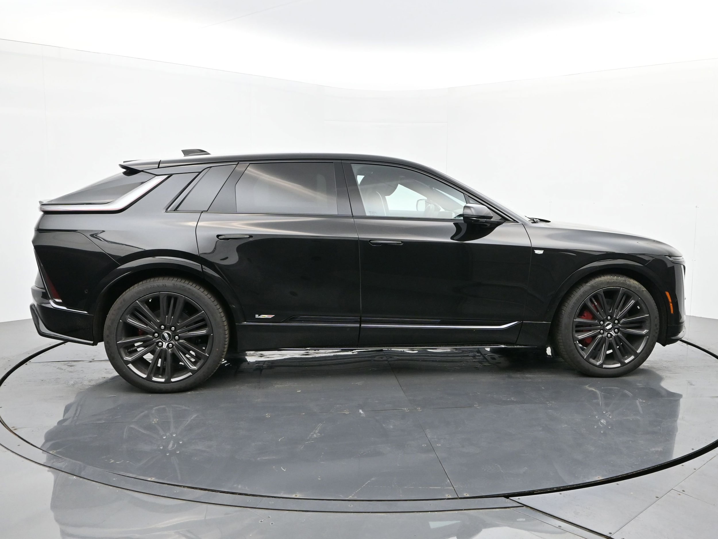 2026 Cadillac LYRIQ V Premium - Photo 6